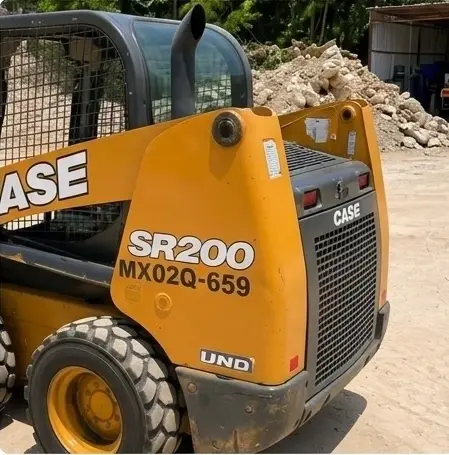 MINICARGADOR CASE SR200 2.webp