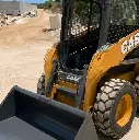 MINICARGADOR CASE SR200 3.webp