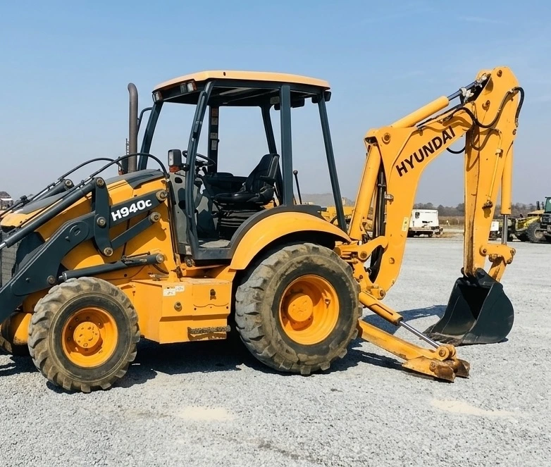 RETROEXCAVADORA HYUNDAI H-940-C 4x4 O SIMILAR